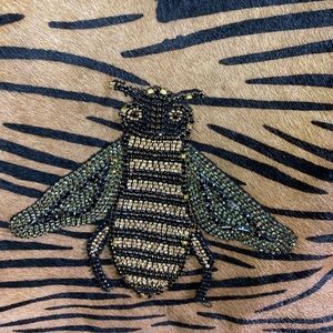 Bee purse